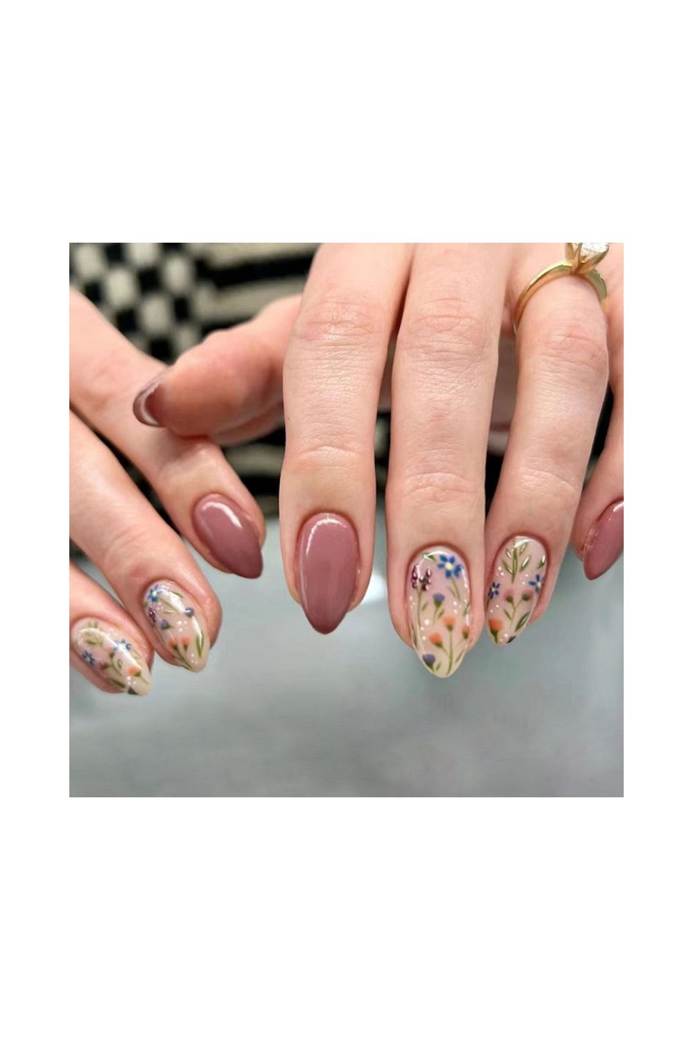 Short Press On Almond Nails Floral Acrylic Fake Nails Set